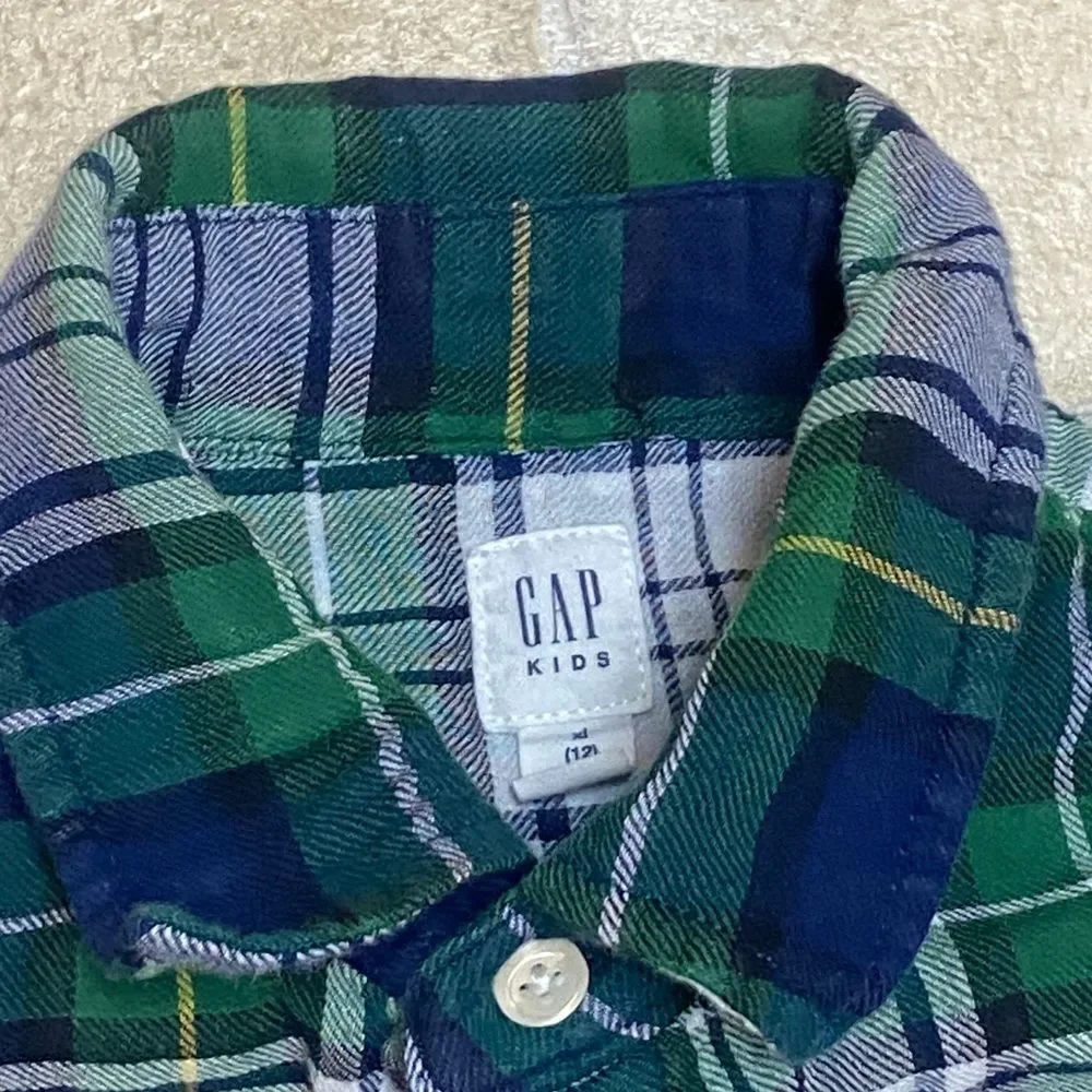 GAP Flannel Kids Plaid Shirt in Green, Blue, and White Size XL (12)